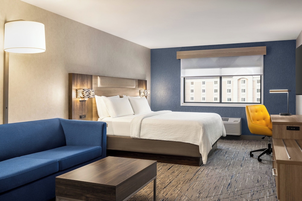 Holiday Inn Express Syracuse Airport by IHG - photo 10