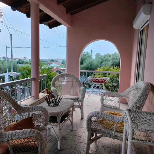 kali SunnySide Up in Nea Kallikrateia, Greece