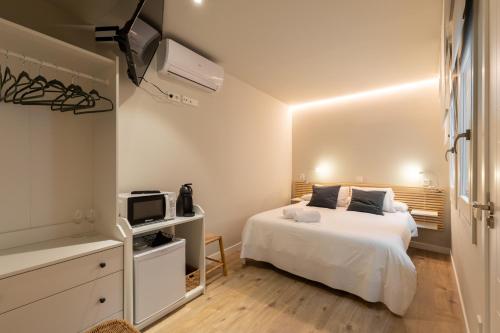 Double Room in ToledoRooms VistaPark in Toledo, Spain