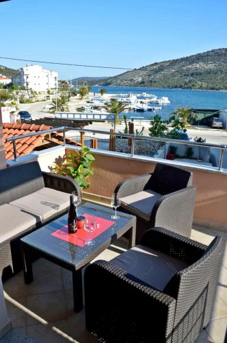 Apartments Maris — 4-Star Luxury Hotel in Marina, Croatia
