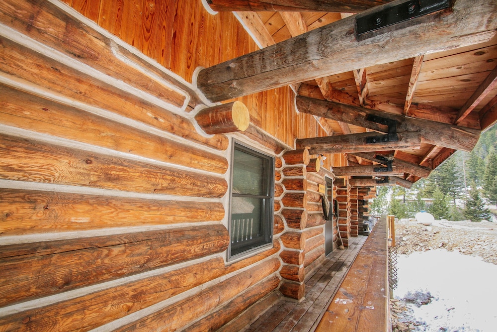 Judith Mountain Lodge - photo 10
