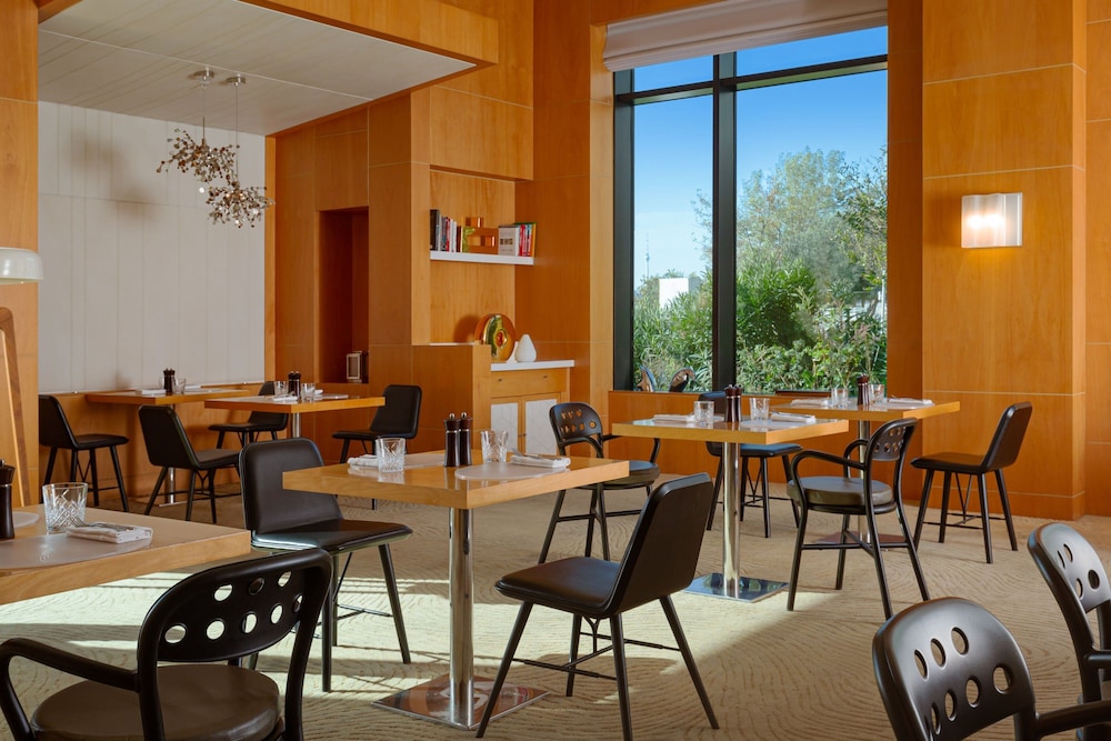 מזון ומשקאות