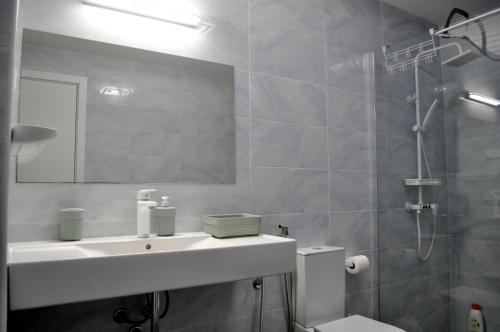 Spacious Seaside apartment A Faraway — 4-Star Luxury Hotel in Lagoa, Portugal