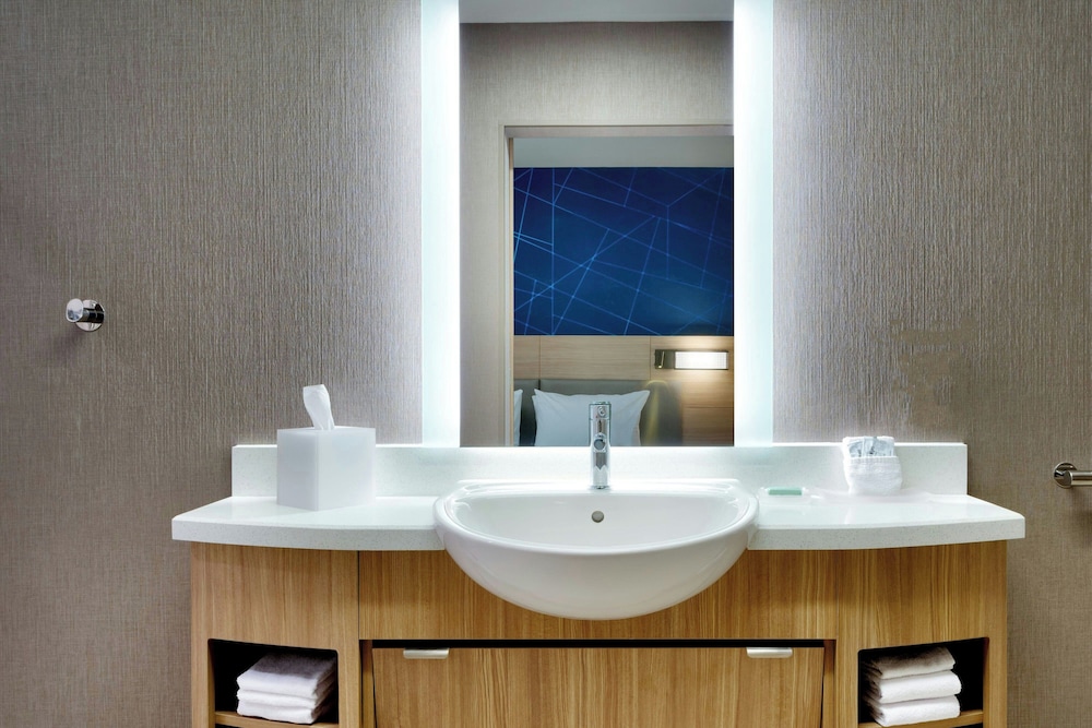 SpringHill Suites by Marriott Cottonwood - photo 15