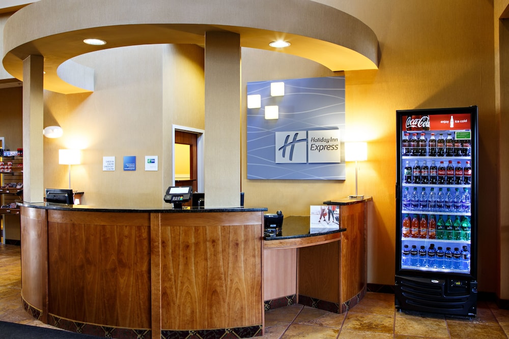Holiday Inn Express Hotel & Suites Harrisburg West by IHG - photo 35