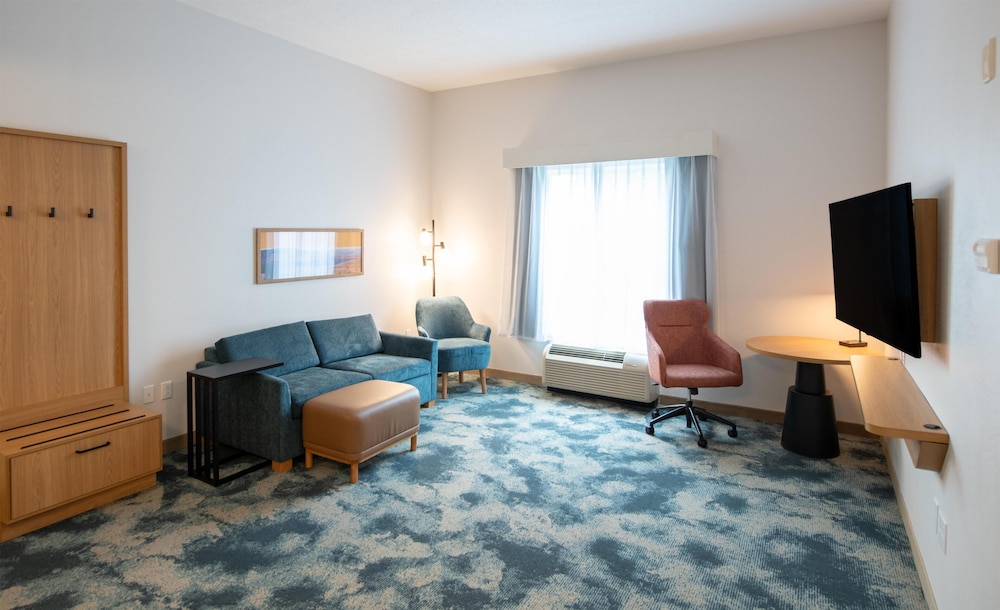 Hampton Inn Presque Isle Maine - photo 32