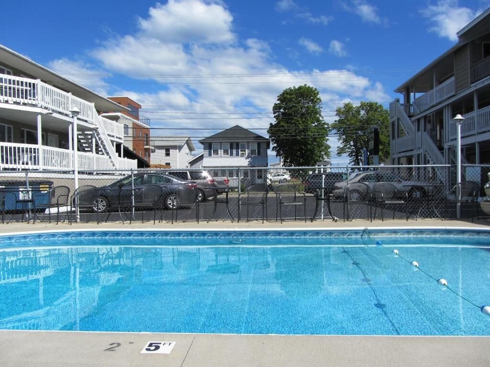 Green Dolphin Motel - photo 68