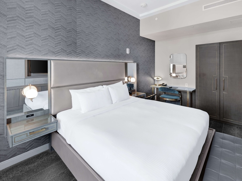 Tulsa Club Hotel Curio Collection by Hilton - photo 16