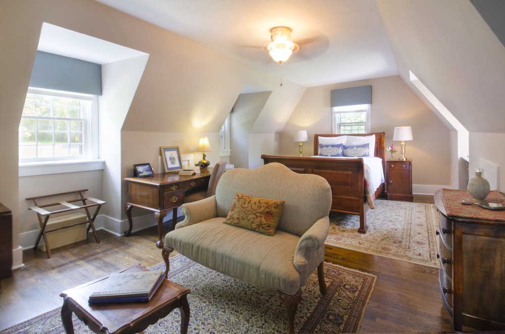 Hillbrook Inn - photo 45