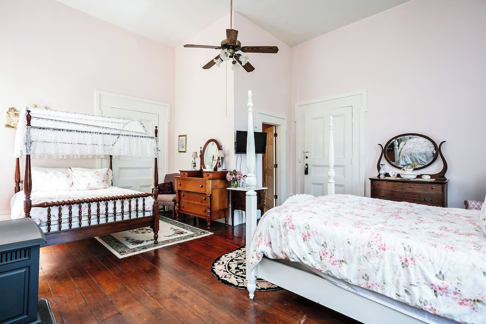Historic Maple Hill Manor - photo 16