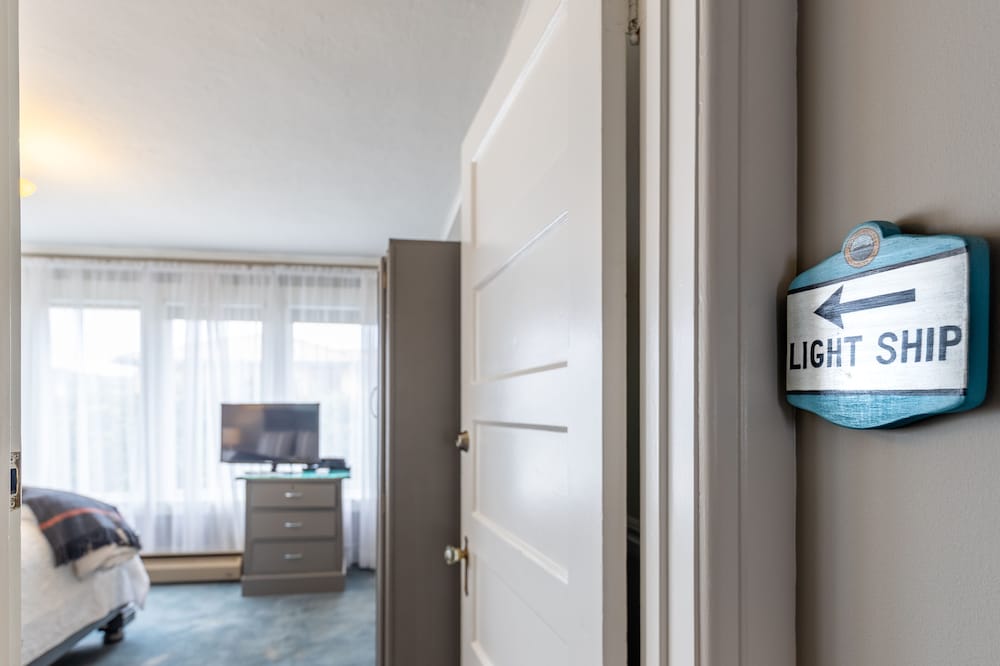Nantucket Whale Inn - photo 16