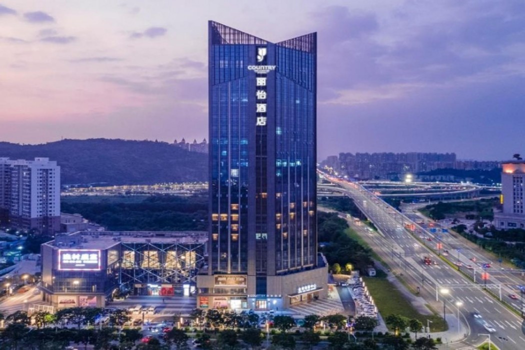 Country Inn & Suites by Radisson Zhuhai Jinwan Aero New Town — 4-Star Luxury Hotel in Zhuhai, People's Republic of China