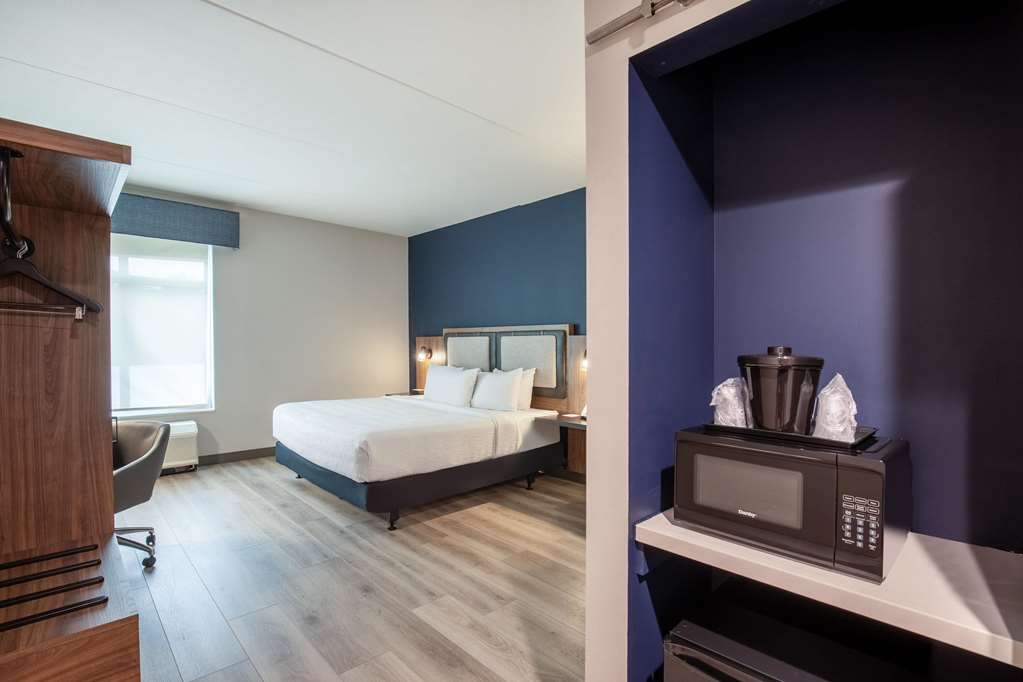 La Quinta Inn & Suites by Wyndham Chattanooga Downtown South - photo 19