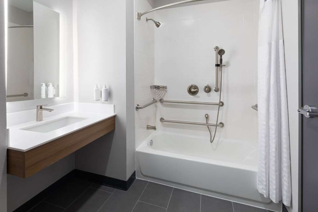 Microtel Inn & Suites by Wyndham Olive Branch - photo 17