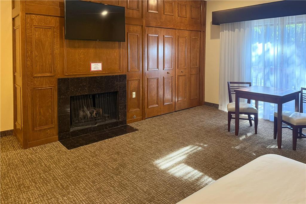Comfort Inn Monterey Peninsula Airport - photo 21