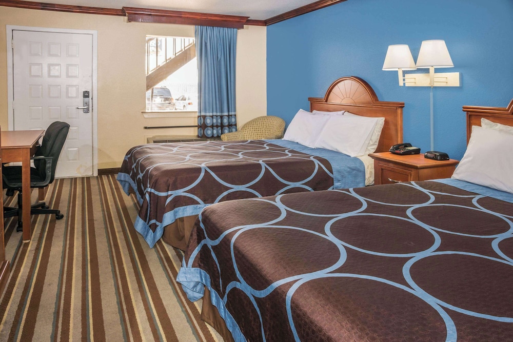 Super 8 by Wyndham San Marcos - photo 8