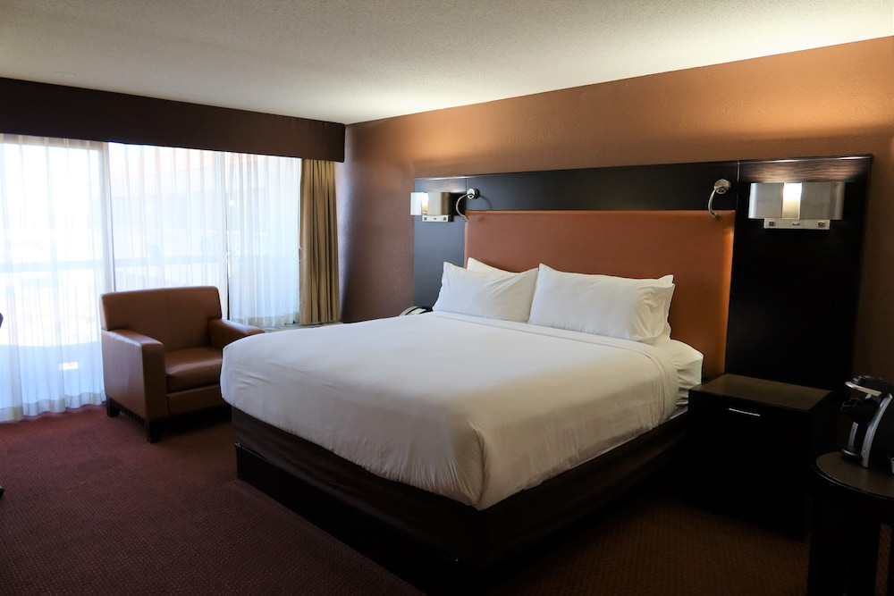 GreenTree Hotel Phoenix West - photo 13
