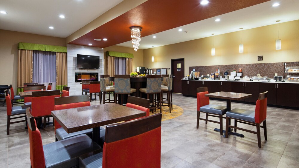 Best Western Plus Fairview Inn & Suites - photo 17