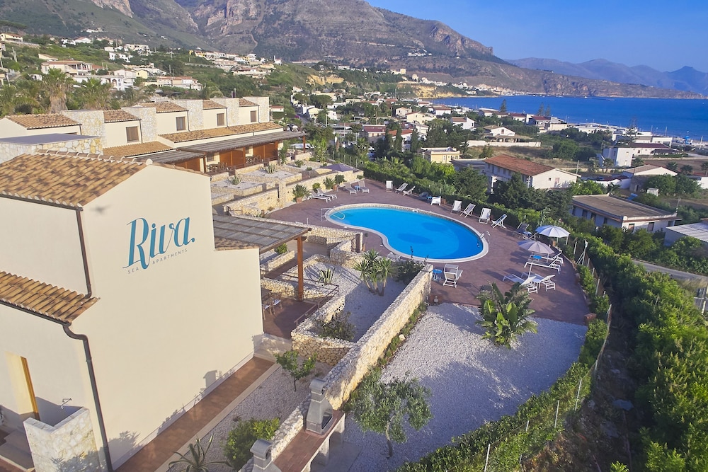 Riva Sea Apartments — 4-Star Luxury Hotel in Castellammare Del Golfo, Italy