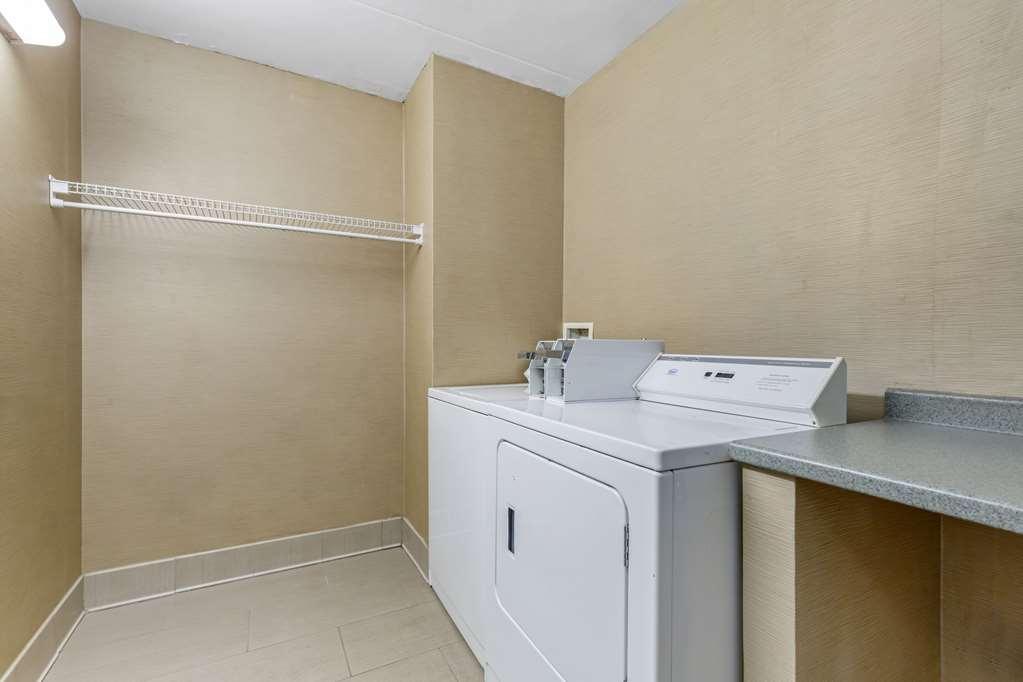 Comfort Inn Herndon Reston - photo 32