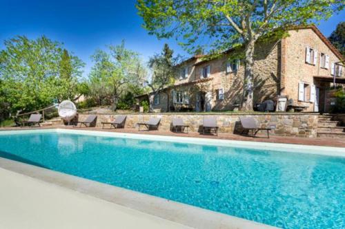 Fonte Cicerum Luxury Villa a Fontanaro Property — 4-Star Luxury Hotel in Paciano, Italy