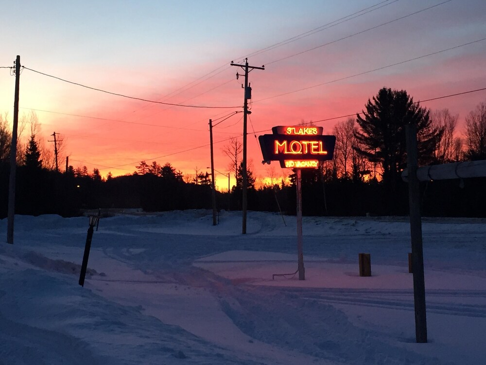 Three Lakes Motel - photo 32