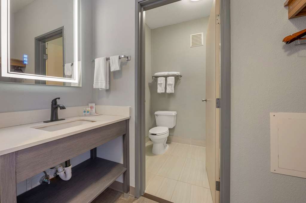 Comfort Inn & Suites Zanesville City Center - photo 12