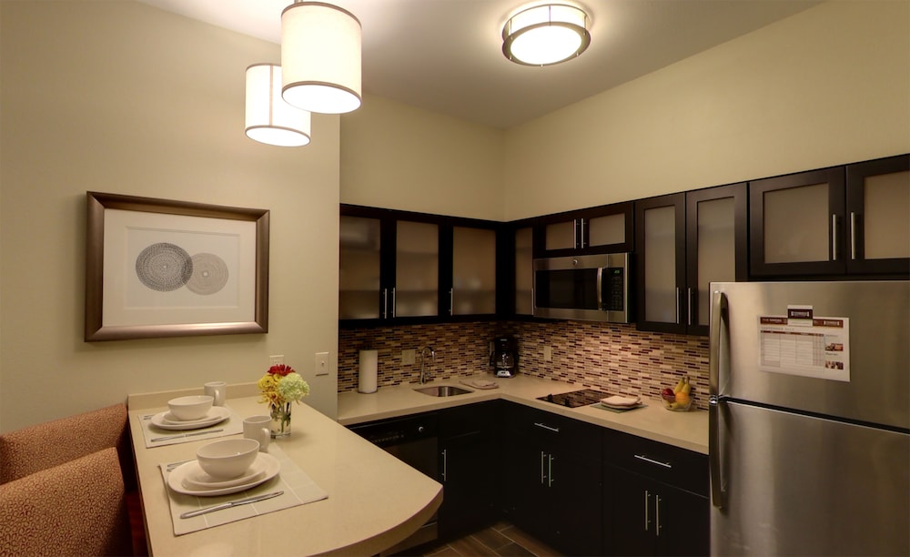 Staybridge Suites Ann Arbor Univ of Michigan by IHG - photo 13