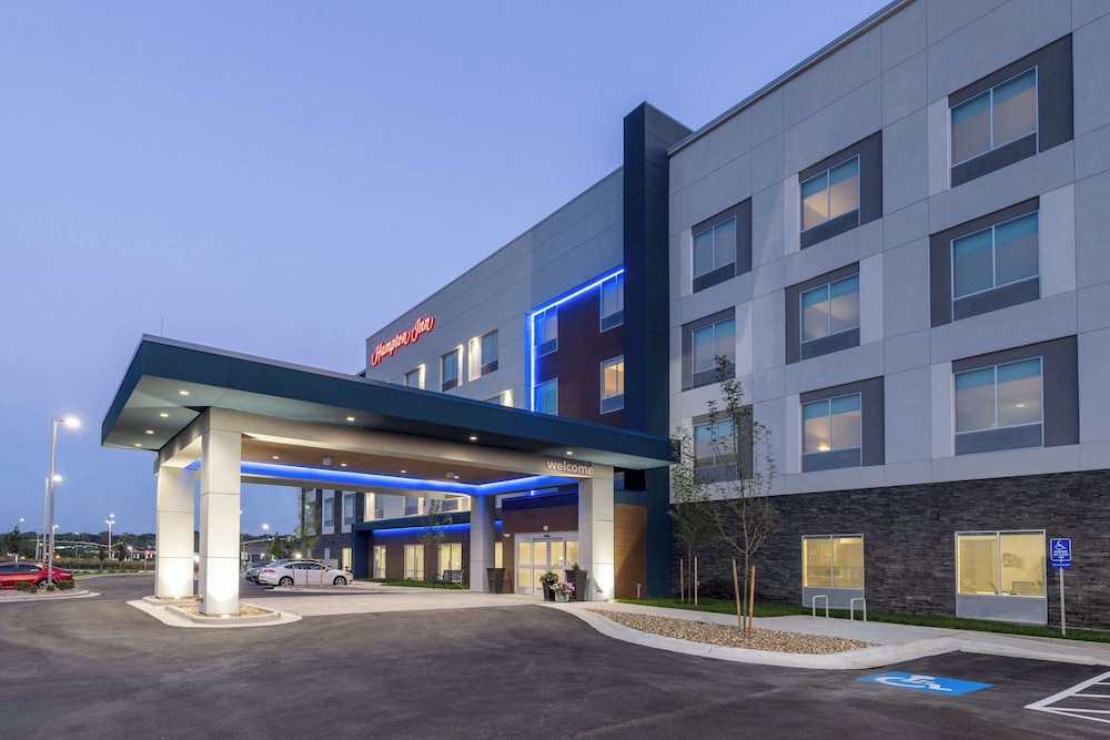 Hampton Inn by Hilton Kansas City Southeast - photo 31