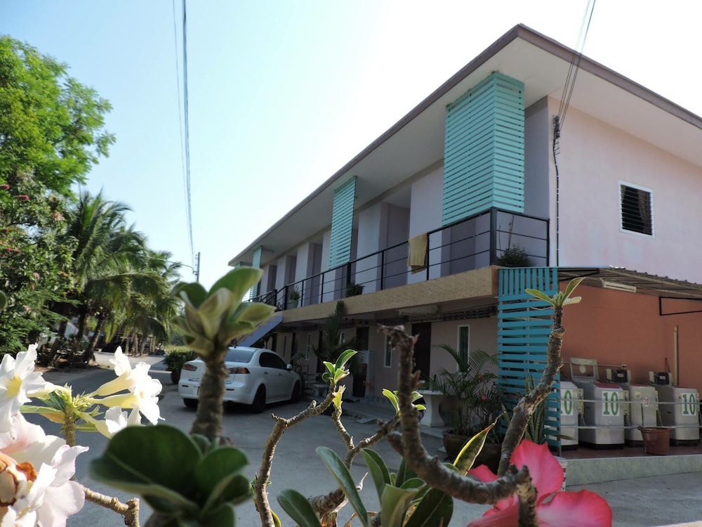 Levante - carbon neutral hotel in Surat Thani