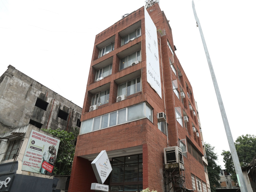 Oyo 16862 Flagship Hotel Dua Continental