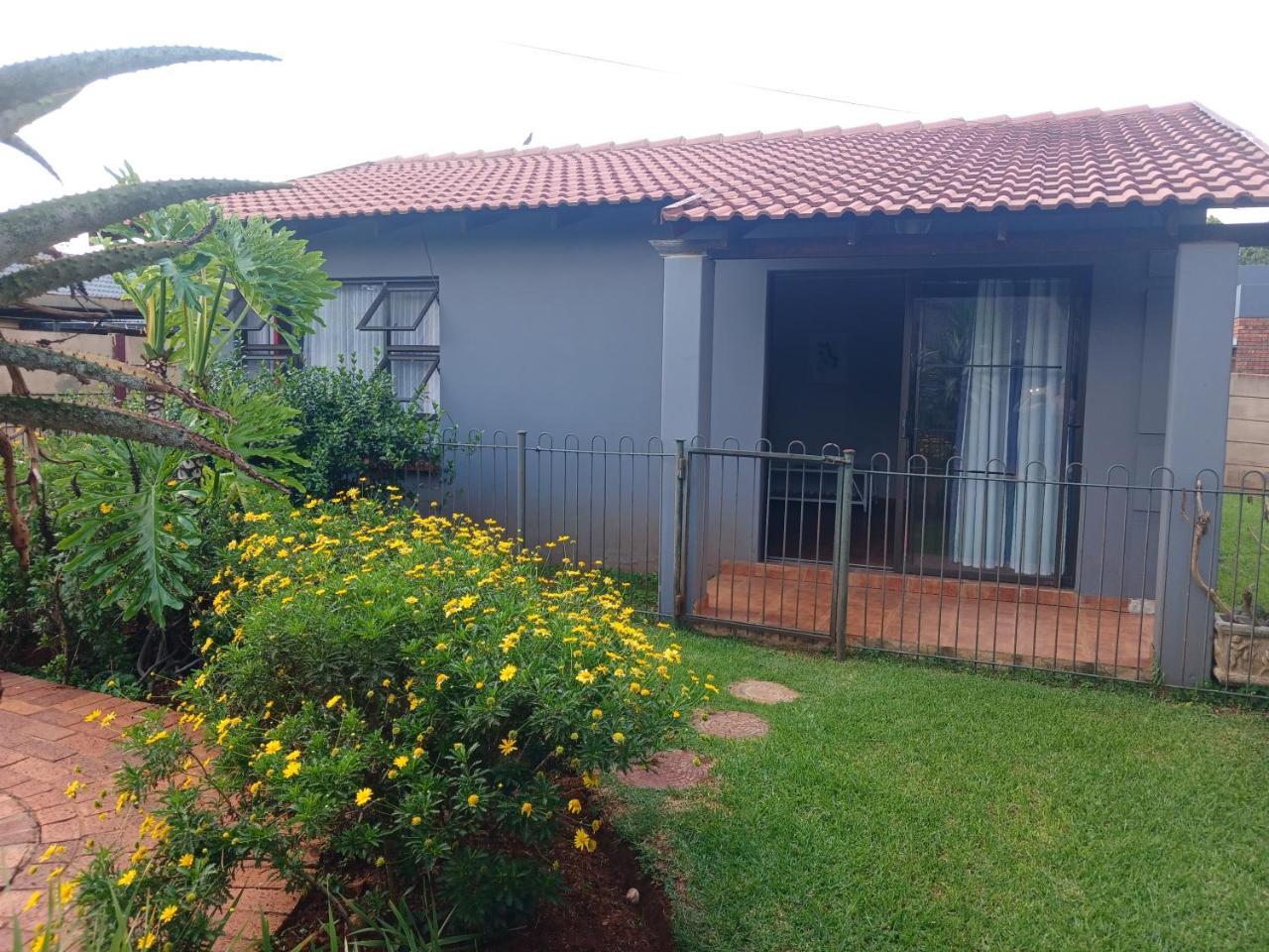 Cherry Street — hotel in Alberton