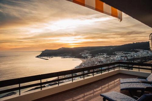 Apartment with a stunning view over Sesimbra — 4-Star Luxury Hotel in Sesimbra, Portugal