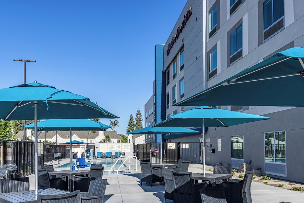 Hampton Inn & Suites by Hilton Bakersfield Central - photo 38