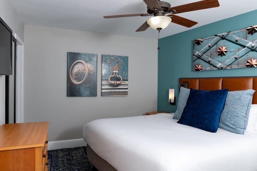 Club Wyndham Riverside Suites - photo 8