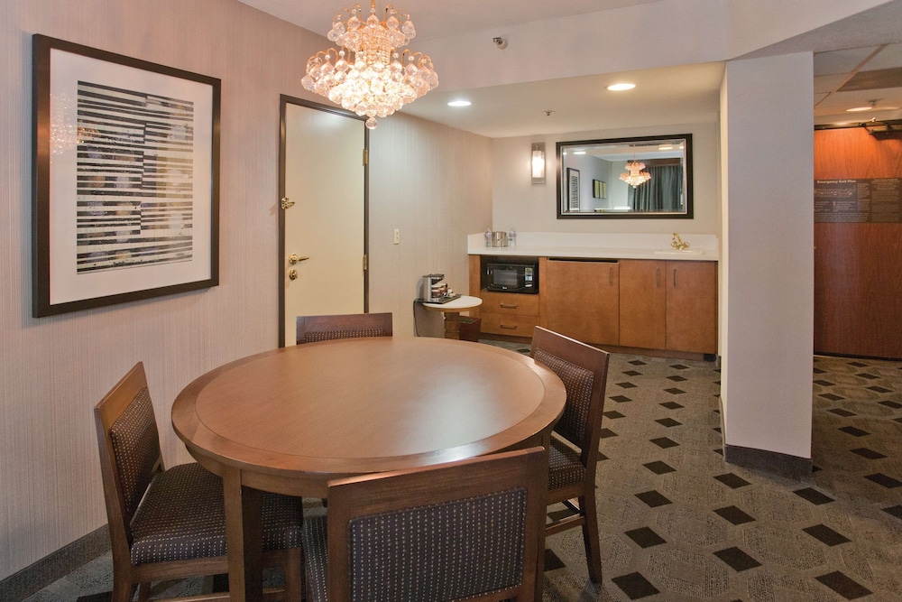 DoubleTree by Hilton Los Angeles Rosemead - photo 30
