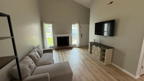 Cozy 2BR Hideaway I Heart Jacksonville in Jacksonville, United States