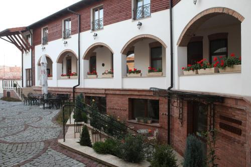 La Maison de Caroline — 4-Star Luxury Hotel in Alba Iulia, Romania