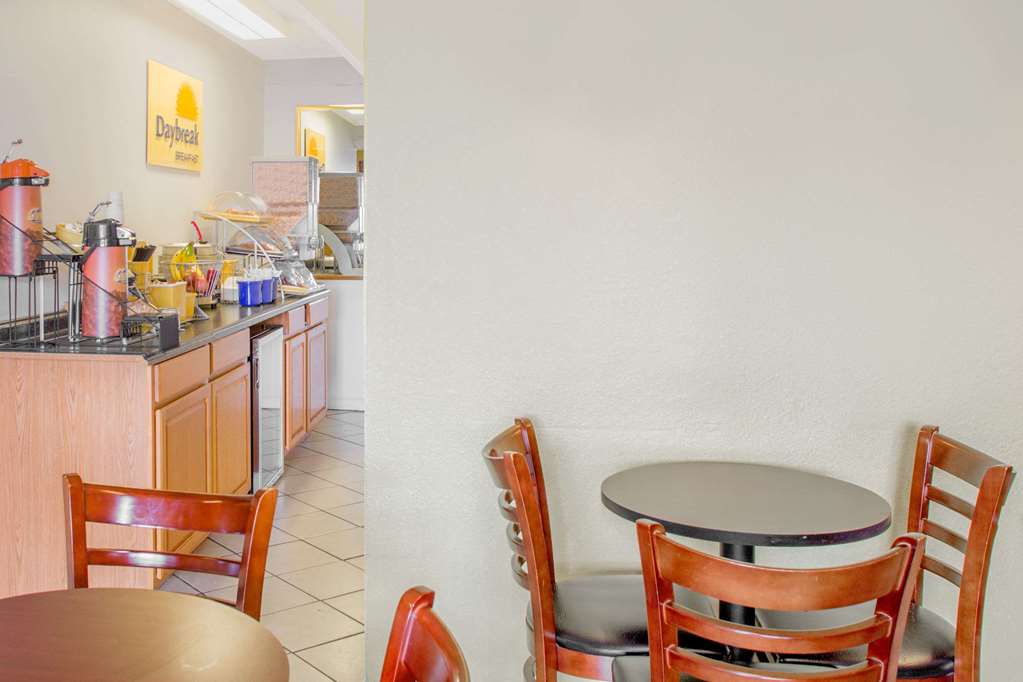 Days Inn by Wyndham Tallahassee University Center - photo 17
