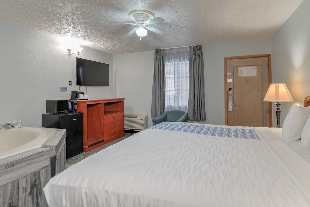 Belle Aire Motel - photo 18