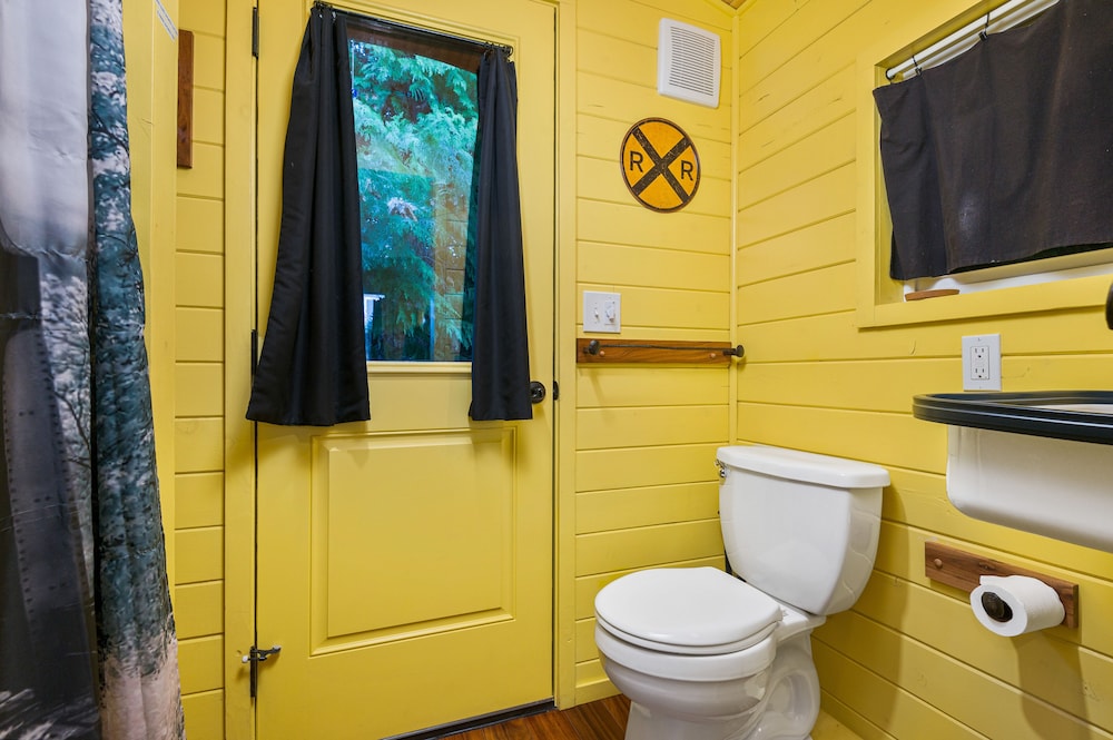 Tiny Digs Hotel of Tiny Houses - photo 118