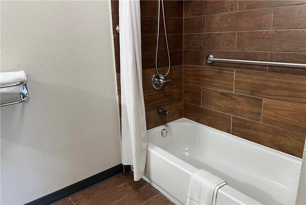 Days Inn by Wyndham West Des Moines Clive - photo 18