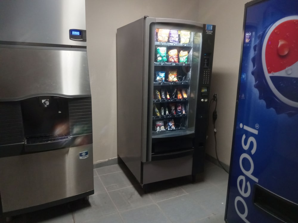 Days Inn by Wyndham Alva - photo 3