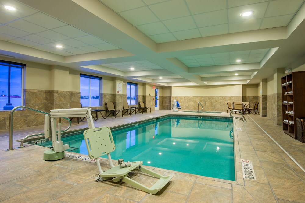 Holiday Inn Express Hobbs - photo 12
