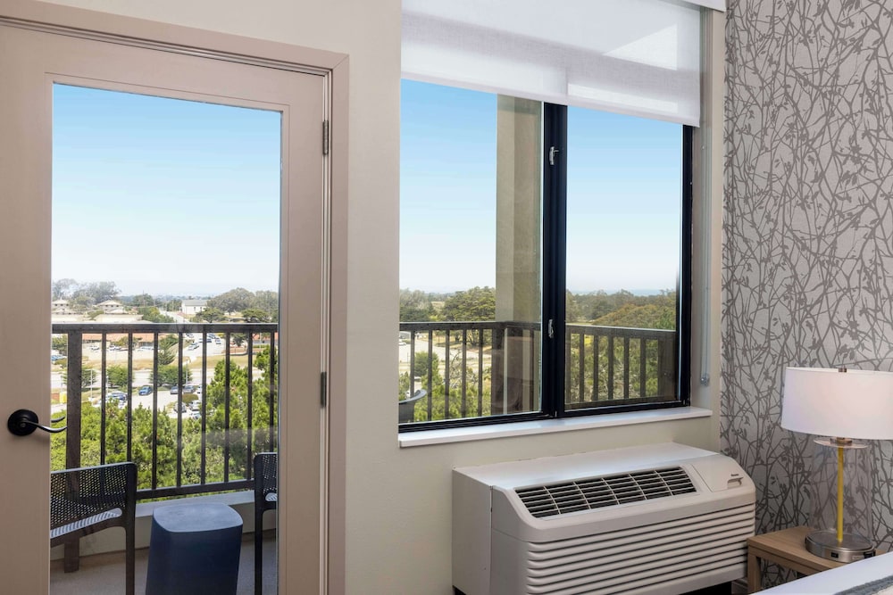 Home2 Suites by Hilton at the Dunes on Monterey Bay — Marina — photo 3
