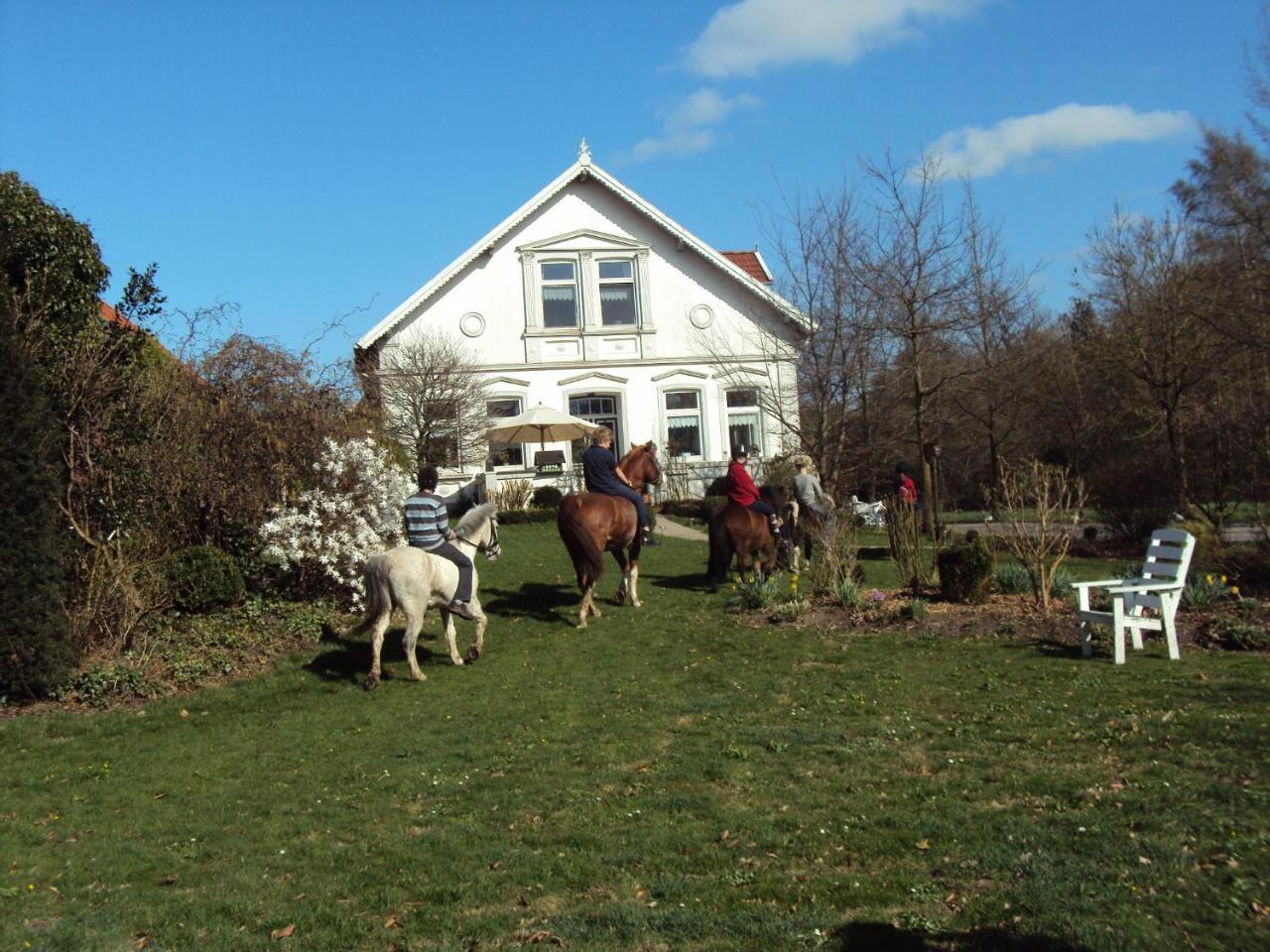 Farm stay Hof auf der Wurp in Brake (Unterweser), Germany