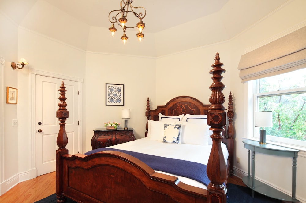 Grape Leaf Inn - photo 13