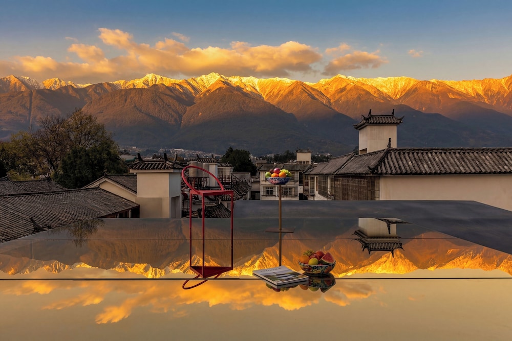 Sixi Golden Sunrise Sound Sleep Hotel — 4-Star Luxury Hotel in Dali, People's Republic of China