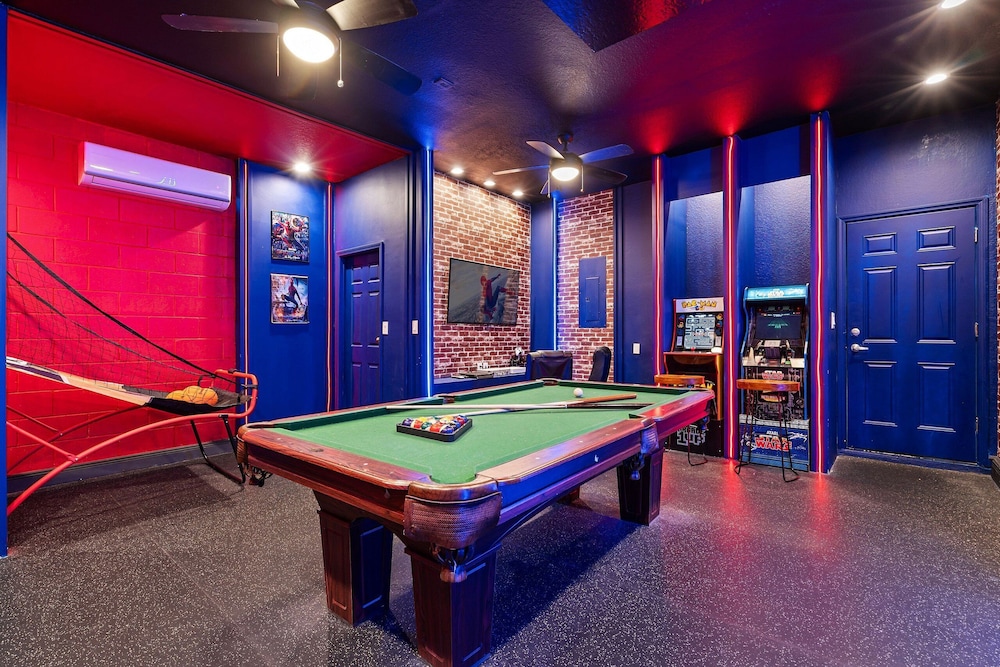 6Q 4B Piscina Privativa Sala de Jogos Avengers in Orlando, United States