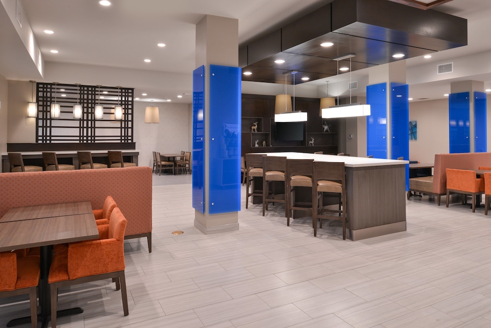Holiday Inn Express & Suites Houston E Pasadena by IHG - photo 28